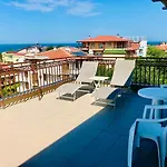 بيت ضيافة Family Friends بريمورسكو