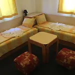 بيت ضيافة Family Friends 4*